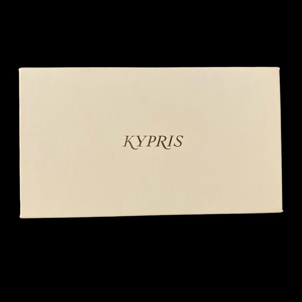 Kypris Shimmer Palette: Active Illumination for Eyes & Body - Picture 6 of 7